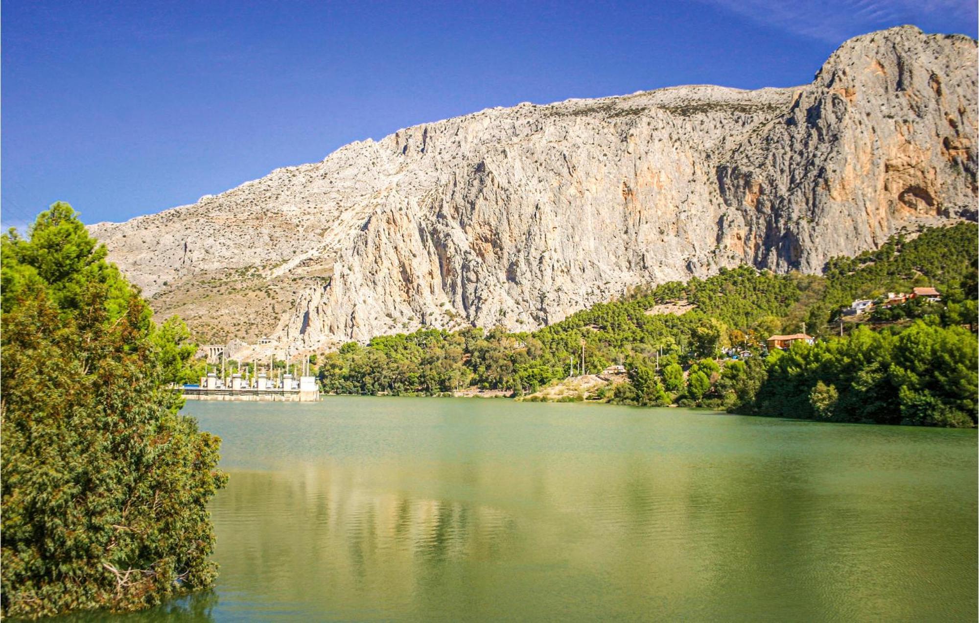 Barriada Бермехо Экстерьер фото